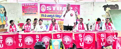 కార్పొరేట్‌కు ఊతమిచ్చేలా సర్కారు నిర్ణయాలు 