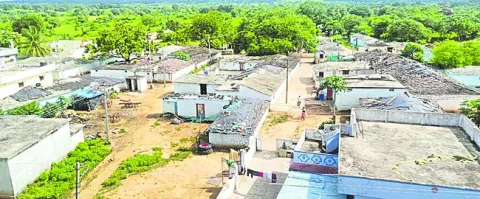 ఒప్పించి.. పత్రాలు రాయించి 