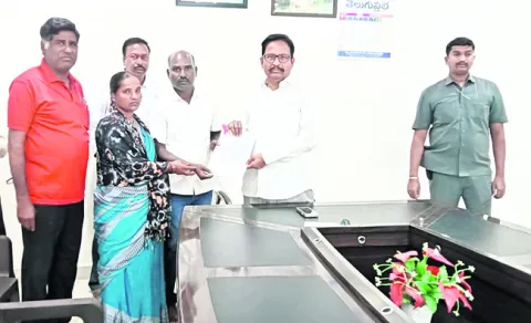 విద్యార్థి మృతిపై సమగ్ర దర్యాప్తు చేయాలి 