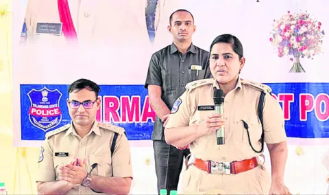 ● ఎస్పీ జానకీషర్మిల 
