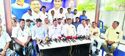 అమాత్యా.. ఇదేమి తీరు..! 