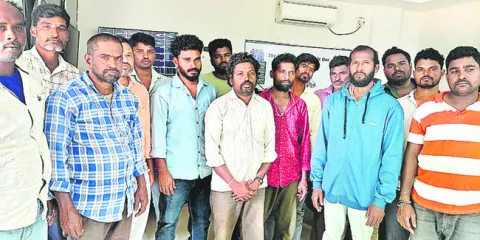 ఇద్దరు వ్యక్తులు అదృశ్యం
