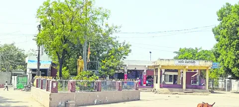 కరన్‌కోట్‌ ఫైట్‌.. వెరీ హాట్‌ 