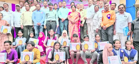 సైన్స్‌ ఫెయిర్‌తో శాసీ్త్రయ దృక్పథం పెంపు