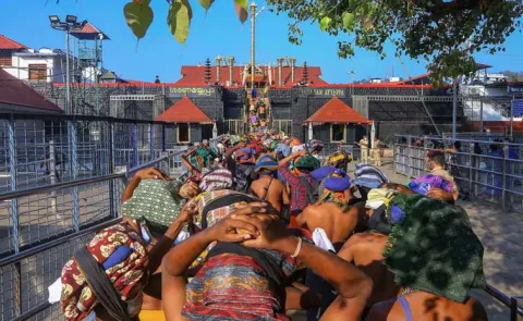 Sabarimala without a crowd 15 percent of those who booked did not arrive