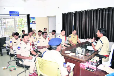 పటిష్ట బందోబస్తు ఏర్పాటు చేయాలి 