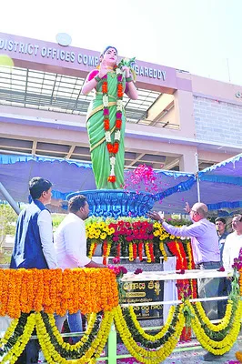 తెలంగాణ తల్లి విగ్రహావిష్కరణ 
