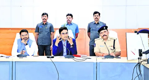 అప్రమత్తంగా ఉండాలి