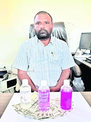 జడ్చర్లలో సోదాలు 
