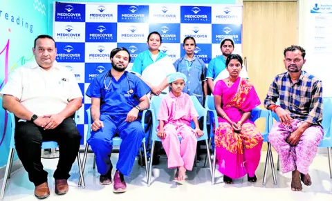 చిన్నారి గొంతులో ఇరుక్కున్న నాణెం 