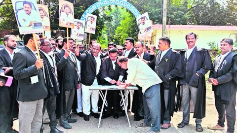 బాబు సర్కారు పేదల పొట్టగొడుతోంది!