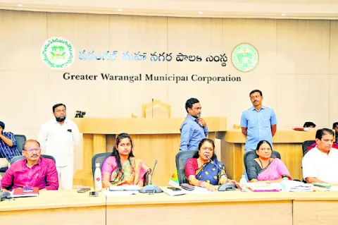 పన్ను వసూళ్లపై నిర్లక్ష్యం వద్దు