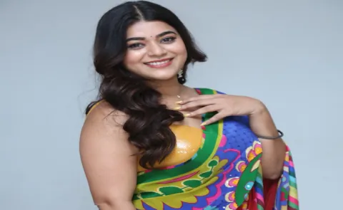 Actress yamini Bhaskar Talk About Catching Couch In Tollywood