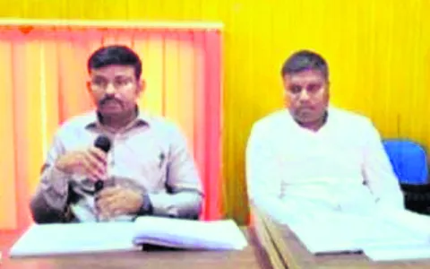 సమగ్ర సమాచారంతో హాజరు కండి 