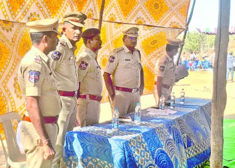 ఎన్నికల నియమావళి తప్పనిసరి