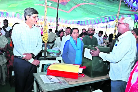 తొలిపోరుకు వేళాయె!