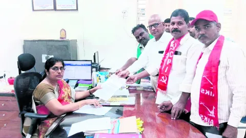 వరి తినకుంటే.. గడ్డి తింటారా బాబూ! 