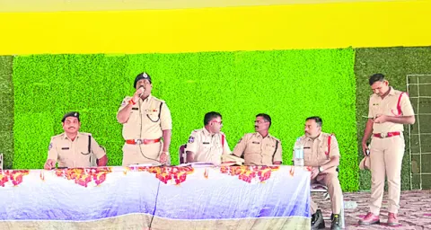 పటిష్ట బందోబస్తు ఏర్పాటు 