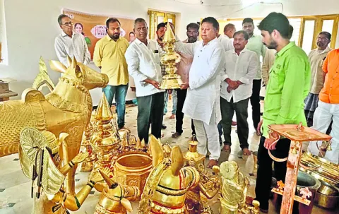 వనిపెంట ఇత్తడి పరిశ్రమ అభివృద్ధికి కృషి