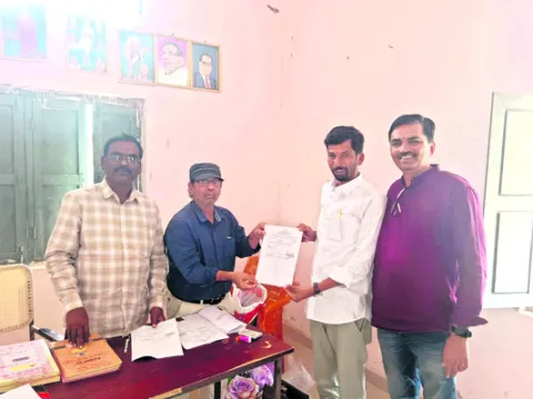 పీహెచ్‌డీ నుంచి పంచాయతీకి.. 