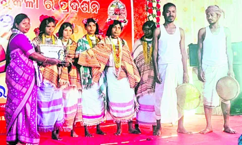 ఆదివాసీల సంప్రదాయాలను పరిరక్షిస్తాం 