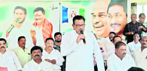 కక్ష సాఽధింపులను తిప్పికొడదాం 