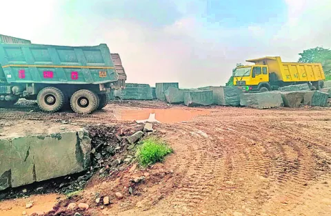 కనతలలో అక్రమ క్వారీ