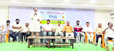 టెట్‌ నుంచి మినహాయించాలి