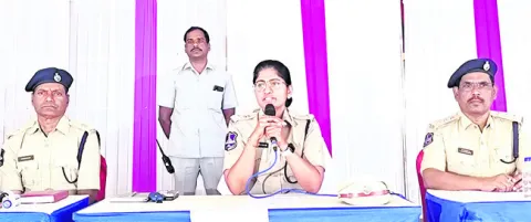 ఎన్నికల నిర్వహణకు పటిష్ట భద్రత 