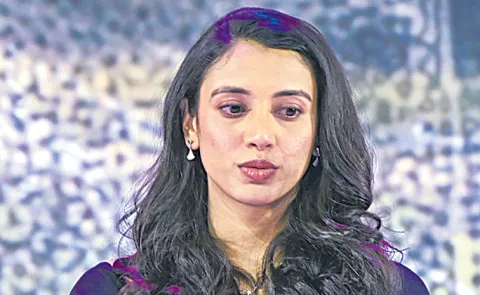 Smriti Mandhana participated in the Amazon Sambhav Summit held in New Delhi3