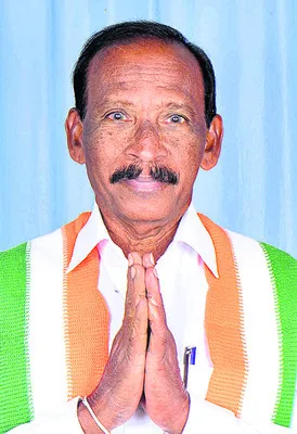 బరిలో రిటైర్డ్‌ ఎంఈవో
