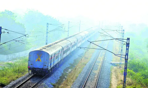 ●మంచు కురిసే వేళలో.. 