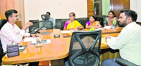 ప్రజలకు మెరుగైన వైద్యమే లక్ష్యం కావాలి 