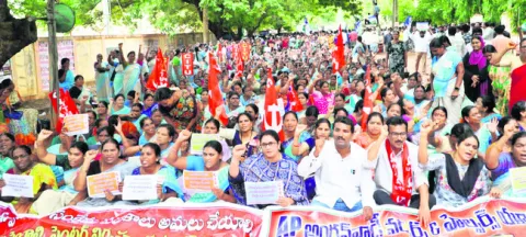 అంగన్‌వాడీల పోరుబాట 