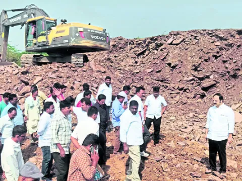 కుందూ కరకట్ట అనకొండలపై చర్యలేవి?