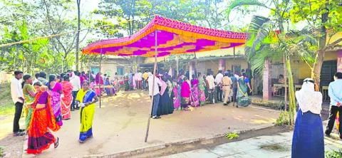 ఓటెత్తిన పల్లెలు