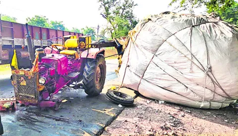 త్రుటిలో తప్పిన ప్రమాదం 