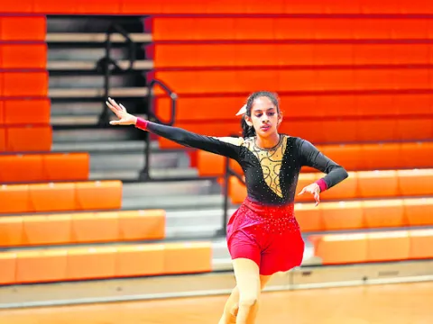 చదువులో టాపర్‌.. స్కేటింగ్‌లో సూపర్‌ 