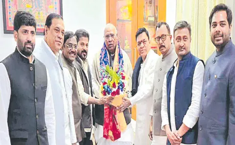 Kharge, Priyanka praises CM Revanth for Investment agreements