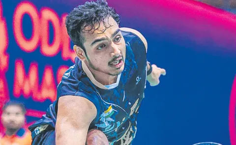 Tarun Mannepalli in the quarterfinals of the Odisha Masters Open6