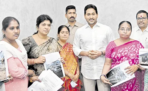 Bhavanipuram House Demolished Victims Meets YS Jagan