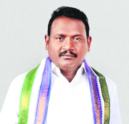 అయినవారికి దోచిపెట్టేందుకే నిర్ణయాలు 