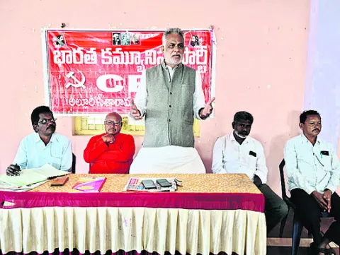 వైద్య కళాశాలలను ప్రైవేటీకరిస్తే ఉద్యమం ఉధృతం 