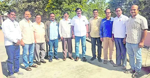 పోస్టల్‌ బ్యాలెట్‌కూ స్వస్తిక్‌ మార్కు ఇవ్వాలి