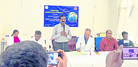 హెచ్‌పీవీ వ్యాక్సినేషన్‌పై ప్రజలకు వివరించాలి