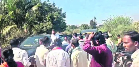 జుక్కల్‌ ఎమ్మెల్యేకు నిరసన సెగ