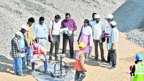 పోలవరంలో సీఎస్‌ఎంఆర్‌ఎస్‌ బృందం పర్యటన 