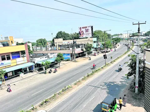 లక్ష్మీదేవిపల్లి విభిన్నం.. 
