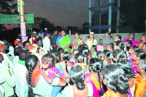 ‘మంత్రిపై చర్యలు తీసుకోవాలి’
