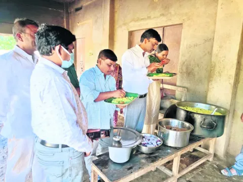 విద్యార్థులకు నాణ్యమైన ఆహారం
